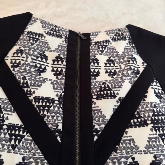 BCBG Maxazria NWT Black and Off White Sleeveless Holly Dress Size 10 - Picture 9 of 16